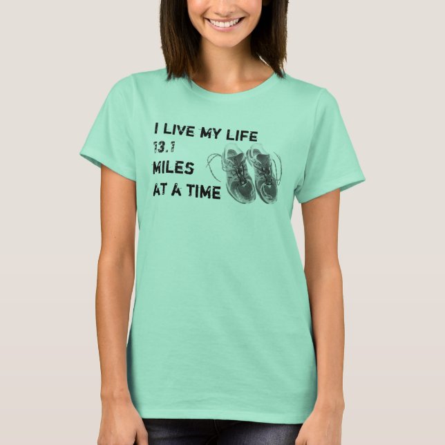 Camiseta Ringer de las damas - Vida 13,1 millas a la vez (Anverso)