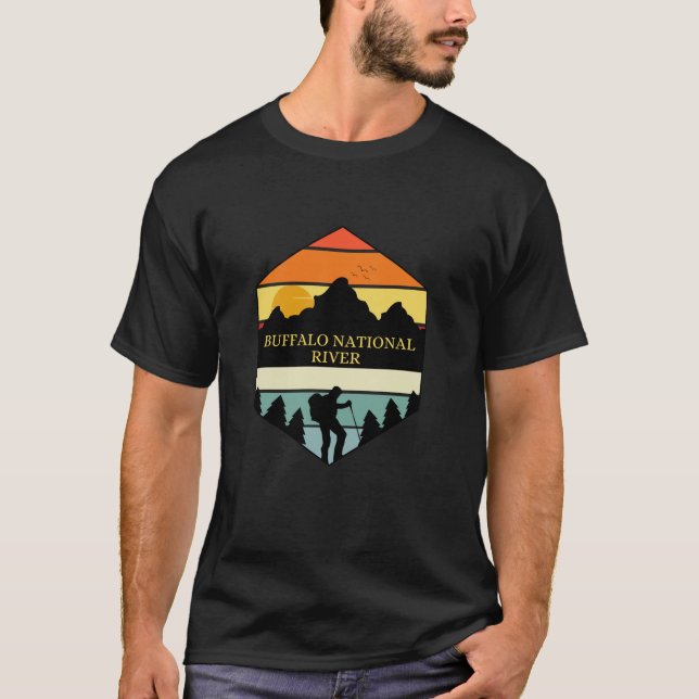Camiseta Río Nacional de Búfalo Arkansas: Senderismo por el (Anverso)
