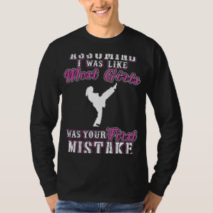 Camiseta ¡Risas! Funny Karate Chica Error Tee