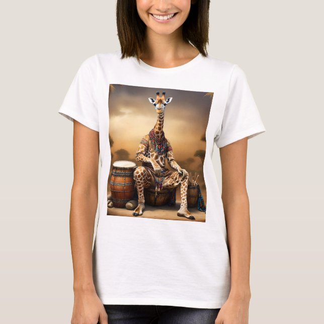 Camiseta Ritmos de Jirafa: Una Serenata de Bongo en la Saba (Anverso)
