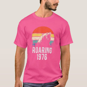 Camiseta Roaring 1976 Vintage Retro Sunset Bear Animal 46