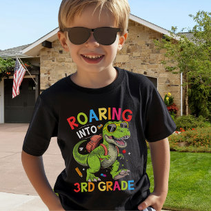 Camiseta Roaring into 3rd Grade Dinosaur – Fun Back School