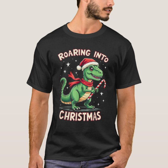 Camiseta Roaring into Christmas T Rex Santa Hat Candy Cane  (Anverso)