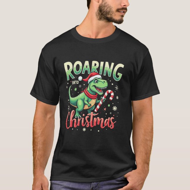 Camiseta Roaring into Christmas T Rex Santa Hat Candy Cane  (Anverso)