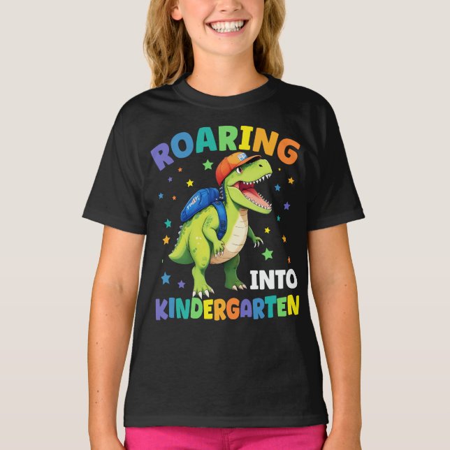 Camiseta Roaring Kindergarten Dinosaur Para Volver A La Esc (Anverso)