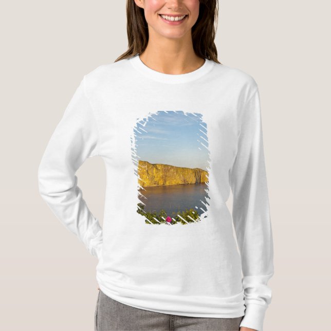 Camiseta Rocher Perce (Roca Perce), Quebec, Canadá. (Anverso)
