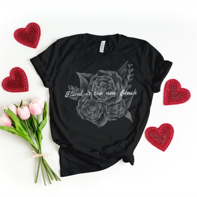 Camiseta Rock n Rollo Negro Monocromático Floral (Subido por el creador)