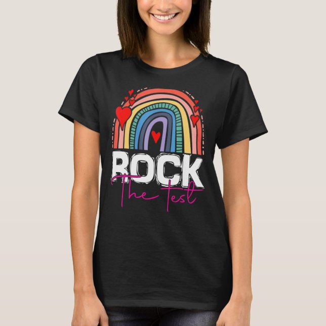 Camiseta Rock The Test Day Teacher Rainbow Leopard Tes (Anverso)