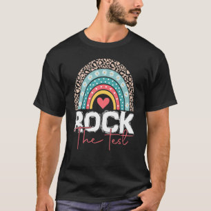 Camiseta Rock The Test Day Teacher Rainbow Leopard Tes