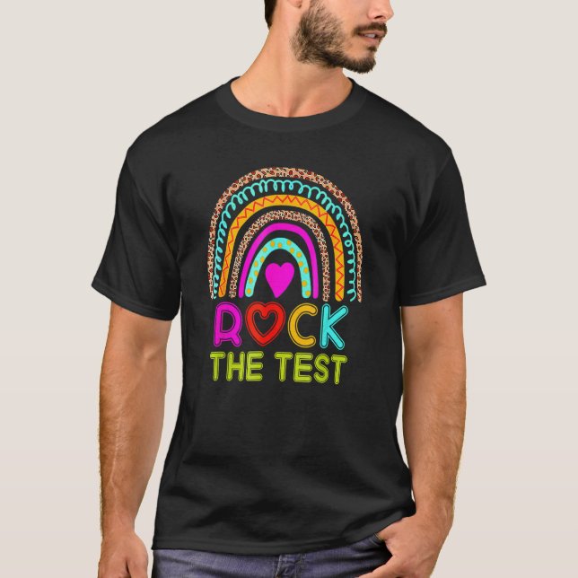 Camiseta Rock The Test Day Teacher Testing Day Rainbow Teac (Anverso)