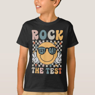 Camiseta Rock The Test Testing Day Retro Sonrisa Face Teach