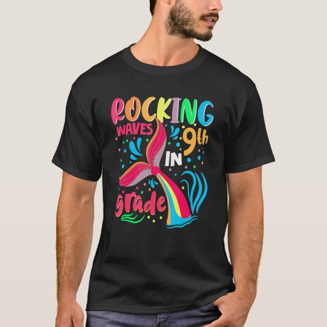 Camiseta Rocking Waves In 9th Grade Back To School Girls (Anverso)