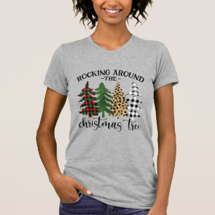 Camiseta Rodeando El Árbol De Navidad