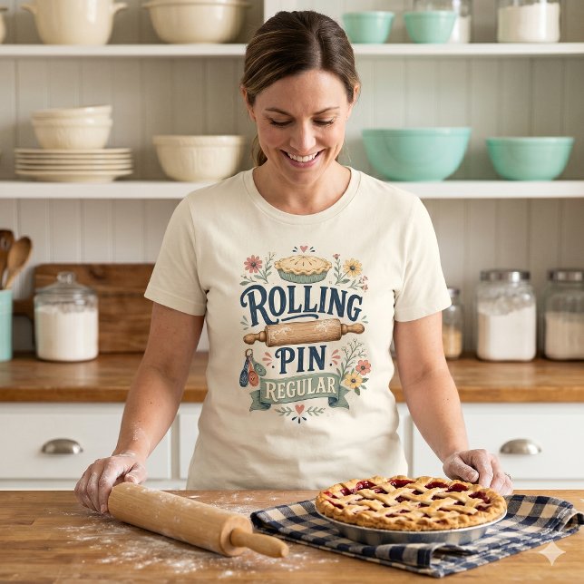 Camiseta Rodillo de Amasar Regular Cottage Baker (Subido por el creador)