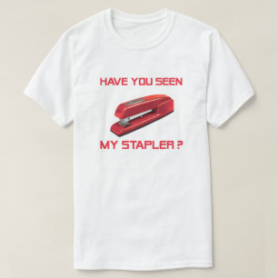 Camiseta roja de la grapadora