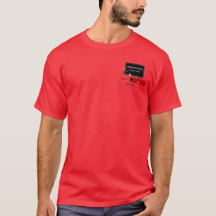 Camiseta roja del servicio de reparación de equip