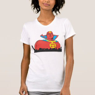 Camiseta Rojo Tornado detrás del paisaje urbano