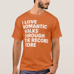Camiseta Romc camina por la tienda de discos Funny Vinyl Lo