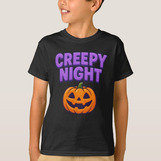 Camiseta Ropa nocturna espeluznante de Halloween Cute Unise (Anverso)