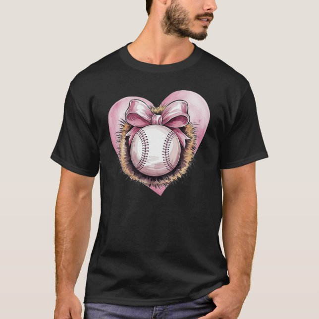 Camiseta Rosa Con Vestido Y Corazón - Agradable Estética De (Anverso)