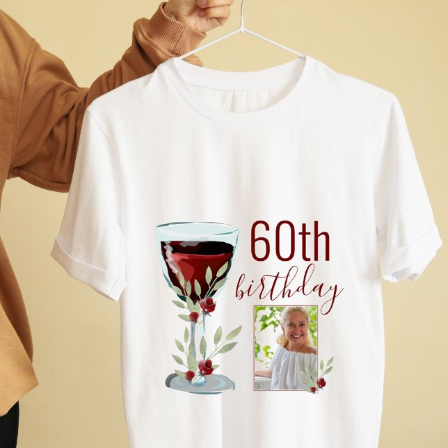 Camiseta Rosa de vino rojo acuarela foto 60 cumpleaños (Subido por el creador)