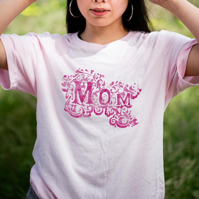 Camiseta rosa decorativa "Mamá" (Subido por el creador)