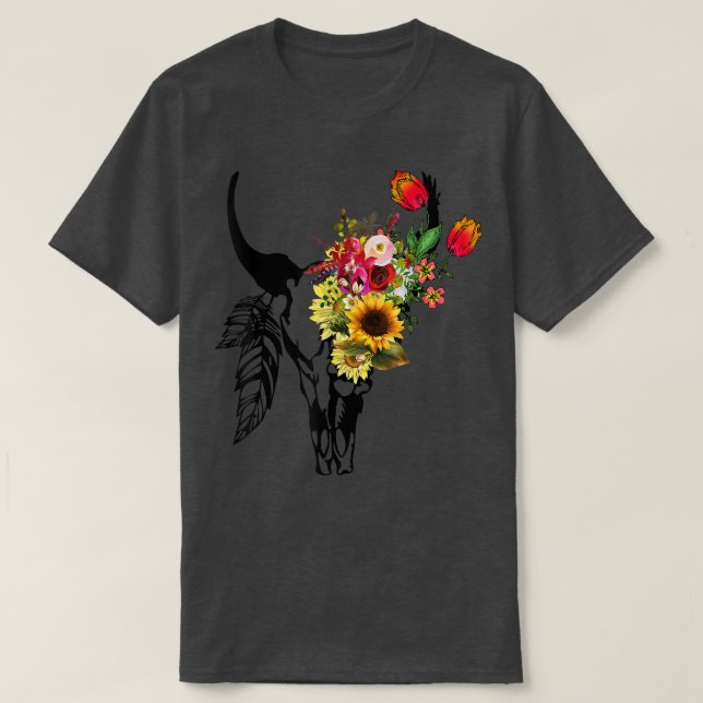 Camiseta Rosa floral de boho de cráneo de vaca femenina (Diseño del anverso)