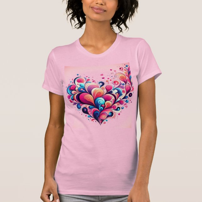 Camiseta rosada con corazones. (Anverso)