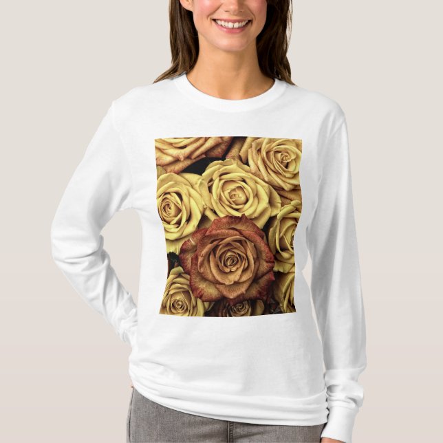 Camiseta Rosas Sepia Tintados (Anverso)
