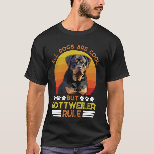 Camiseta Rottweiler TODOS LOS PERROS SON GUAY PERO ROTTIES  (Anverso)