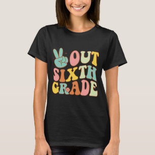 Camiseta Rótulo De Sexto Grado Groovy El Último Día De La E