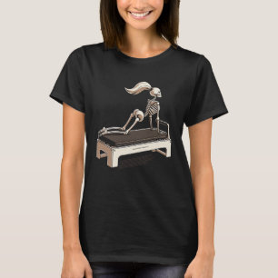Camiseta RT de esqueleto óseo realizando ejercicio