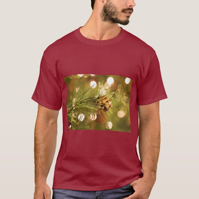 Camiseta Rustic Pine Cone T-Shirt – Natural Woodland Charm (Anverso)
