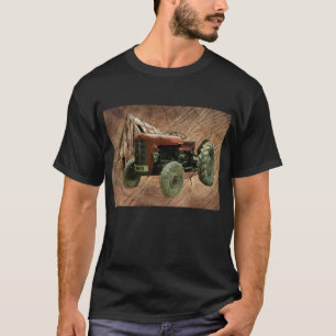 Camiseta Rústico pirata del tractor rojo vintage Shed