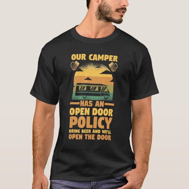 Camiseta RV Camping Our Camper Has An Open Door Policy Brin (Anverso)