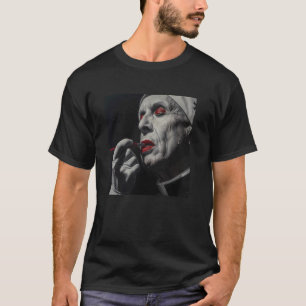 Camiseta sacerdote rebelde con lápiz labial, sacerdote rebe