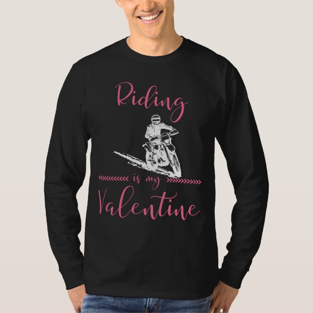 Camiseta Saddle Up for Love: Riding Valentine 2024 Tee for (Anverso)