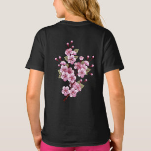 Camiseta Sakura rosa sobre fondo de pintura