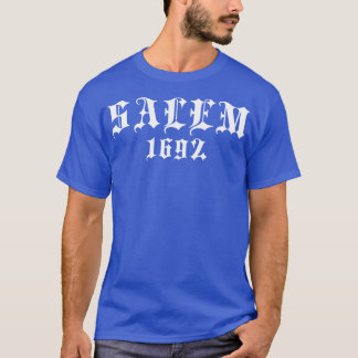 Camiseta Salem 1692 Estilizada Tipografía de Gótico 1