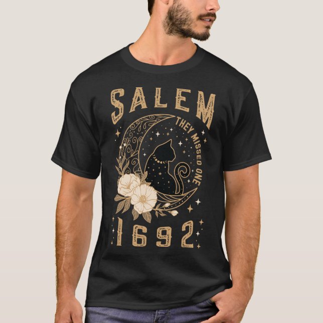 Camiseta Salem 1692 Se Perdieron Un Juicio De Brujas Gato N (Anverso)