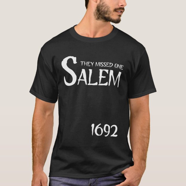 Camiseta Salem 1692 Se Perdieron Uno (Anverso)
