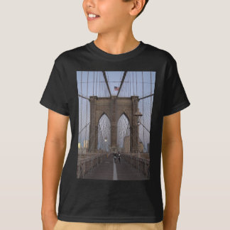 Camiseta Salida del sol del puente de Brooklyn NYC el