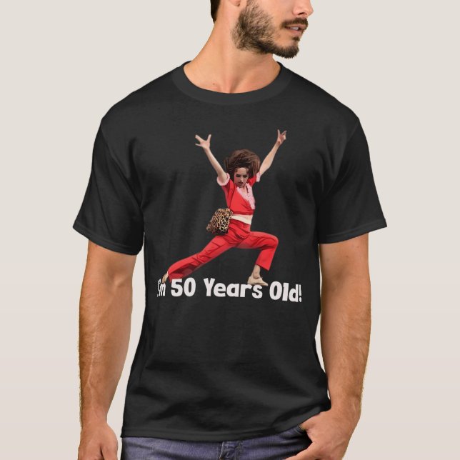 Camiseta Sally Omalley Tengo 50 Estiramientos (Anverso)