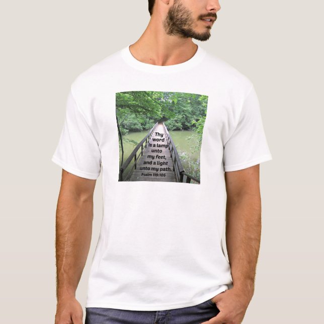 Camiseta Salmo 119:105 Tu palabra es una lámpara a mis pies (Anverso)