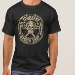 Camiseta Salón del cráneo de la peluquería personalizada Ro<br><div class="desc">Barbería personalizada Rockabilly Skull and Scissors,  con diseño de peluquería con hipster barbudo. Personalizar con su nombre o texto Personalizado.</div>