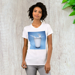 Camiseta Salpicadura de Leche Refrescante en Vaso