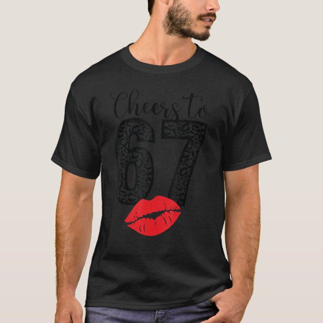 Camiseta Saludos A Los 67 Años De Los Lips Feliz Cumpleaños (Anverso)