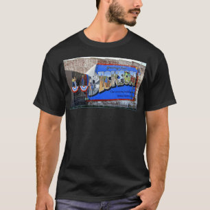 Camiseta Saludos desde Dickson County Tennessee ~ Mural