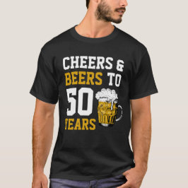 Camiseta Saludos y cervezas a 50 años 50 cumpleaños