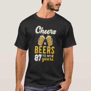 Camiseta Saludos y cervezas a 87 años Cumpleaños
